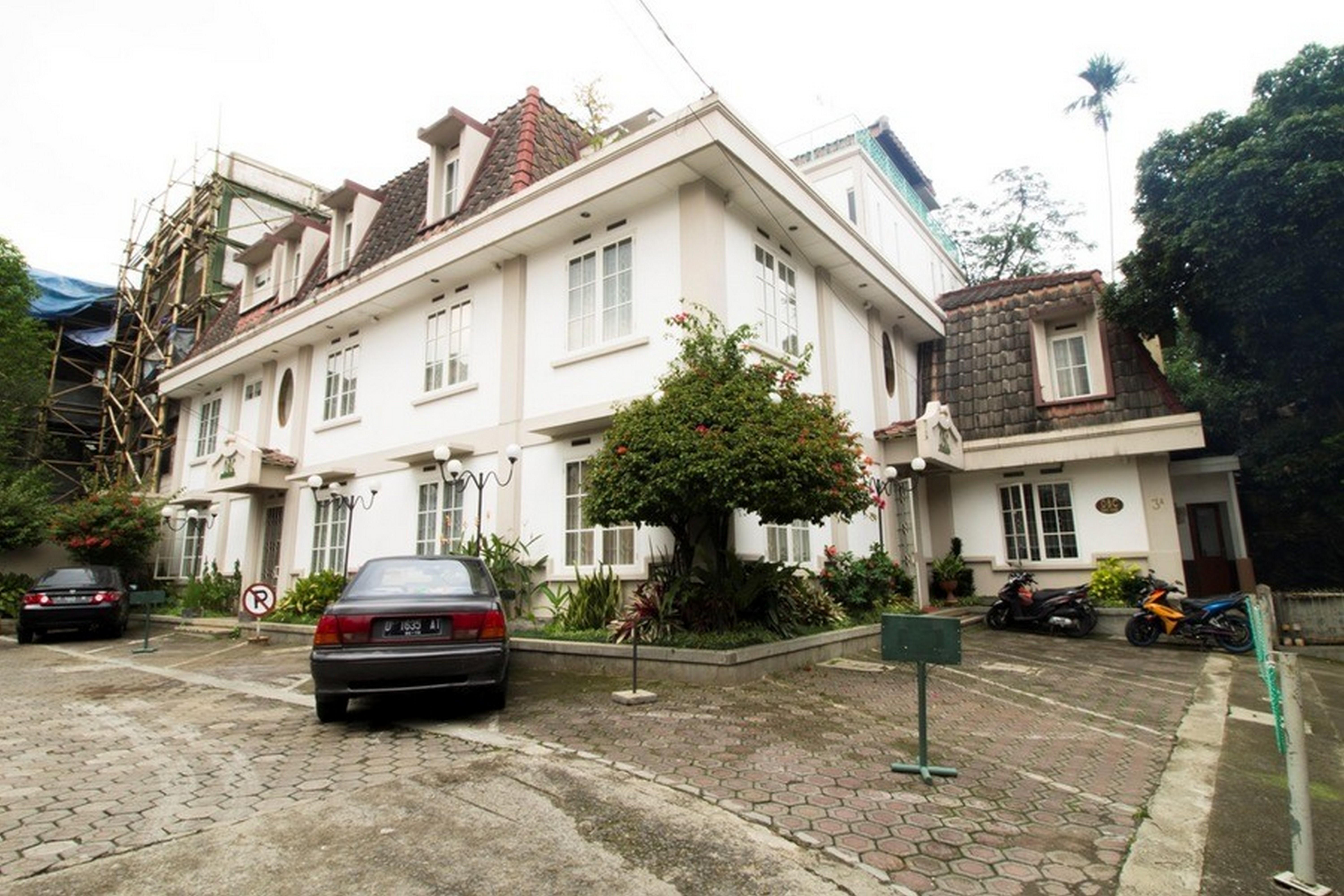 Reddoorz Plus Near Parahyangan University Μπαντούνγκ Εξωτερικό φωτογραφία