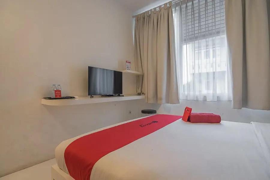 Reddoorz Plus Near Parahyangan University Μπαντούνγκ Εξωτερικό φωτογραφία