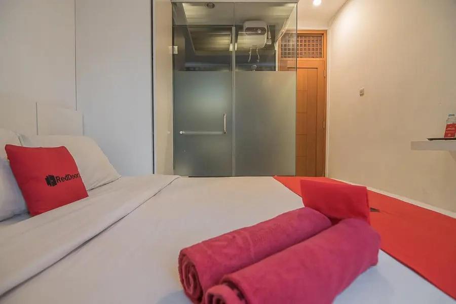 Reddoorz Plus Near Parahyangan University Μπαντούνγκ Εξωτερικό φωτογραφία