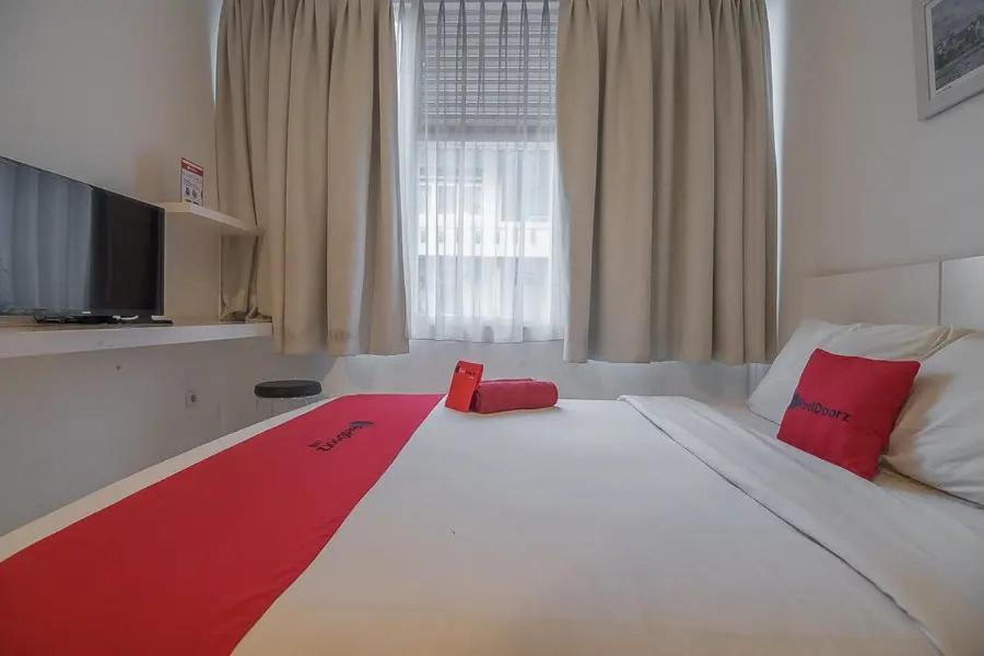 Reddoorz Plus Near Parahyangan University Μπαντούνγκ Εξωτερικό φωτογραφία