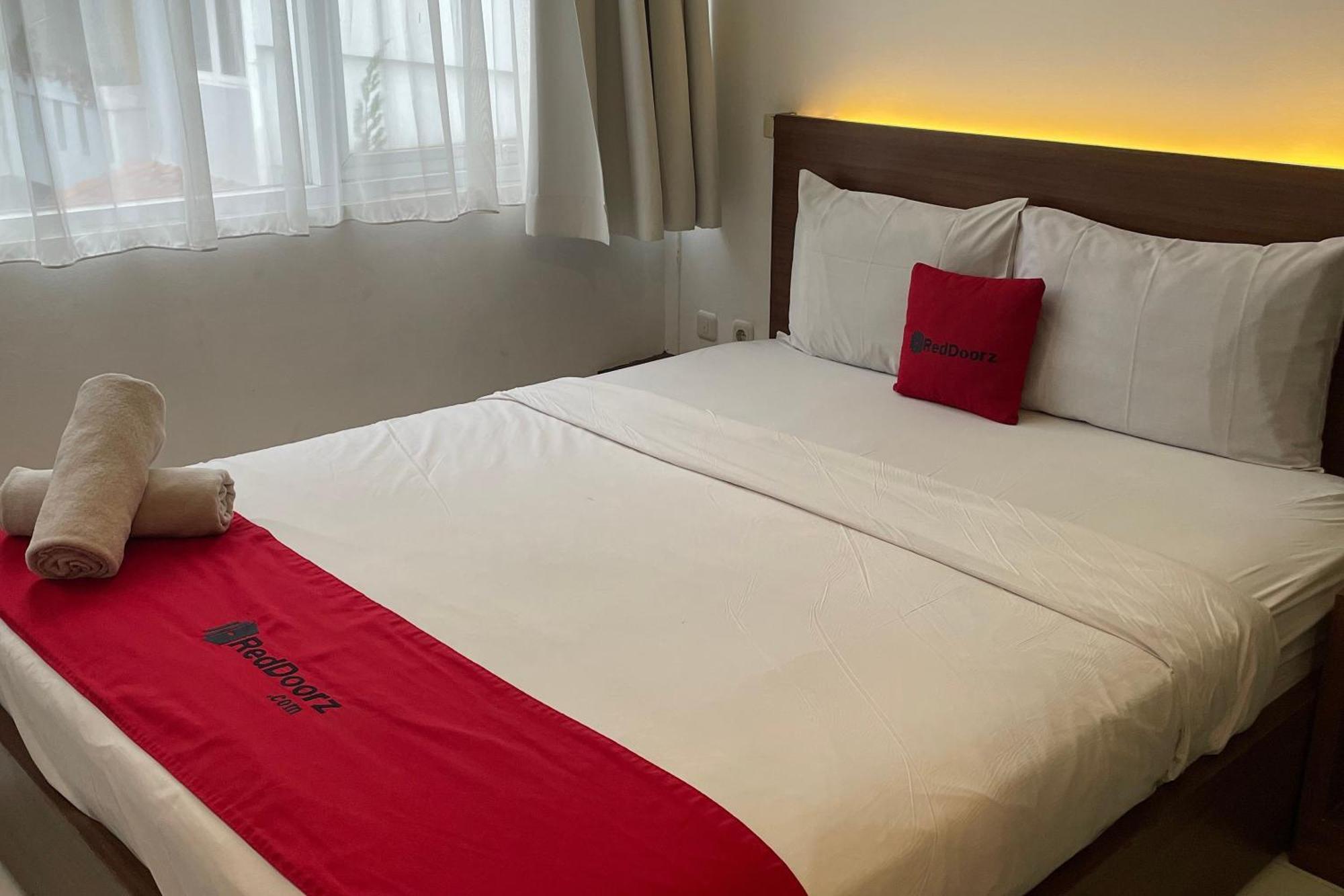Reddoorz Plus Near Parahyangan University Μπαντούνγκ Εξωτερικό φωτογραφία