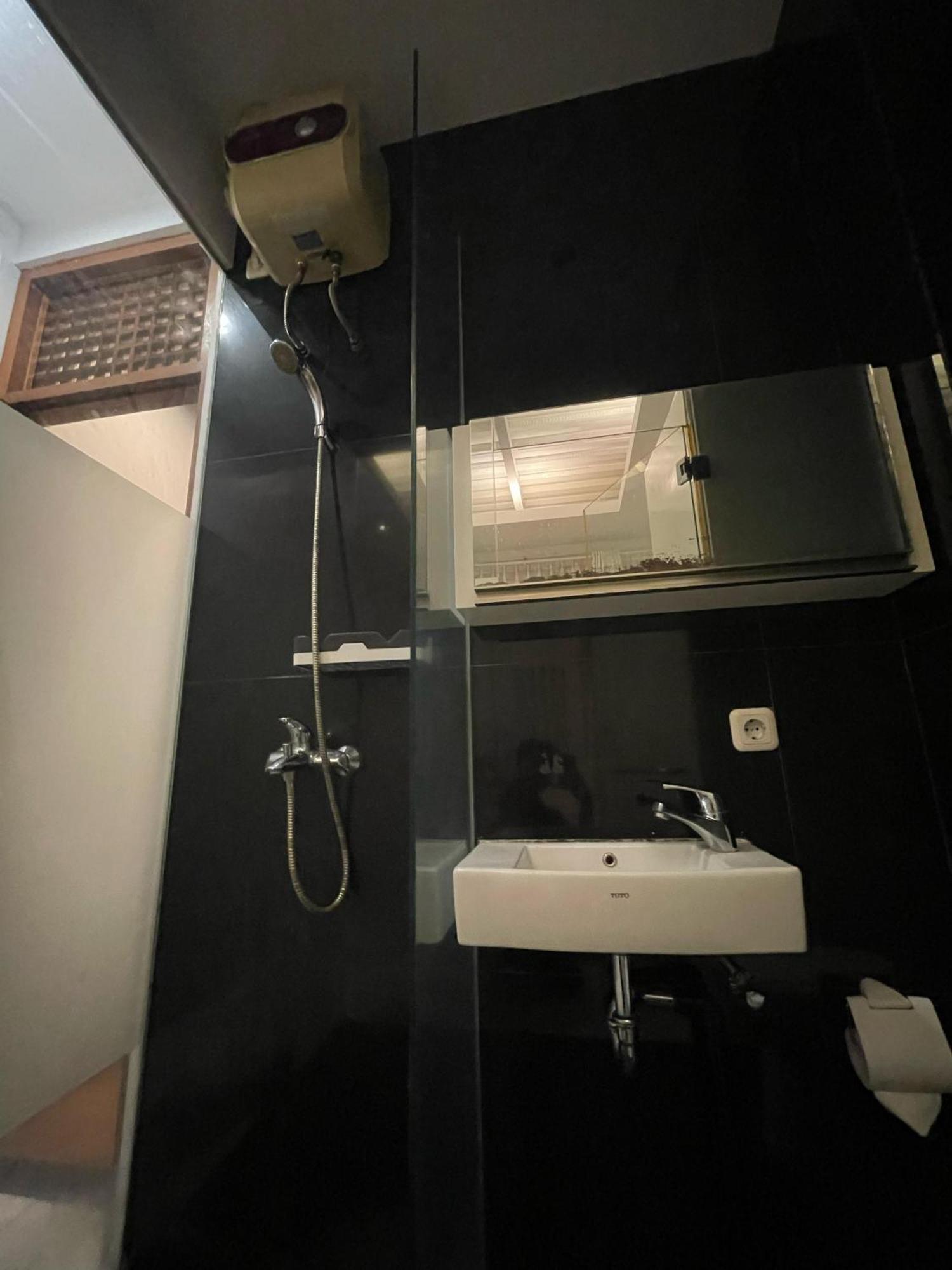 Reddoorz Plus Near Parahyangan University Μπαντούνγκ Εξωτερικό φωτογραφία