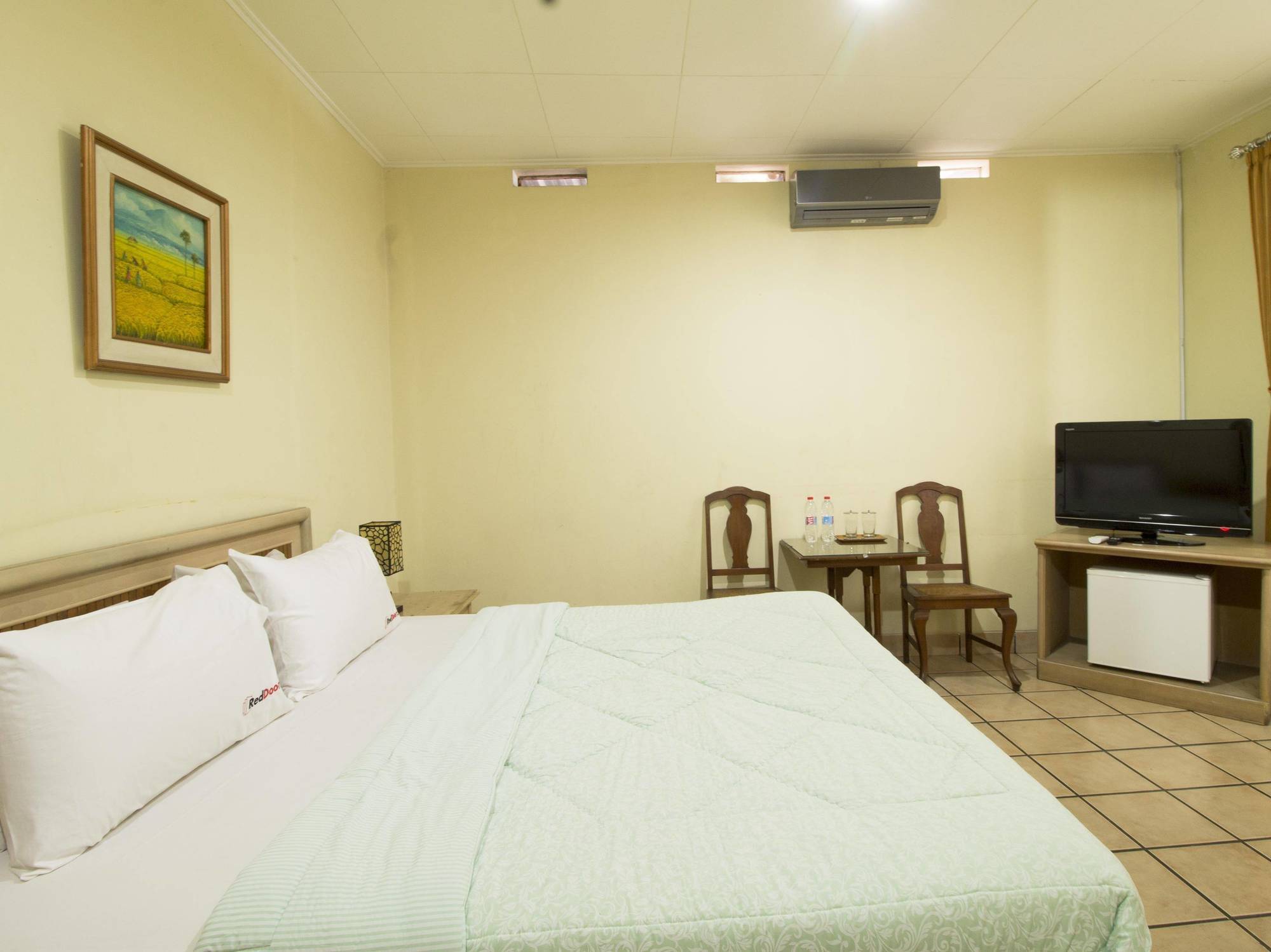 Reddoorz Plus Near Parahyangan University Μπαντούνγκ Εξωτερικό φωτογραφία